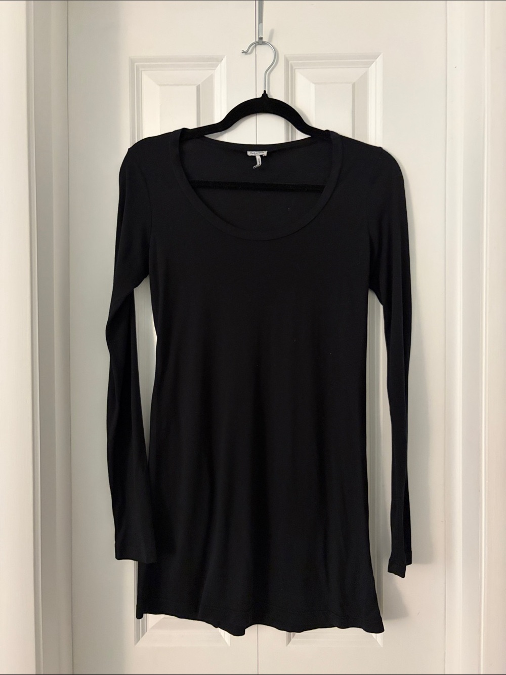 Splendid Black Long-Sleeve Scoop Neck Top